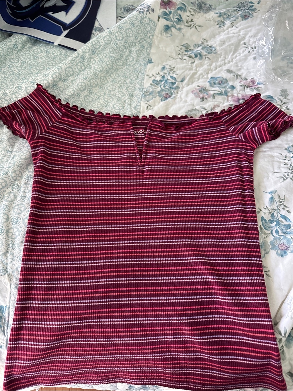 Aeropostale Off-Shoulder Striped Crop Top in Burgundy and White
